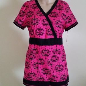 Koi Rylee Full Moon Print Scrub Top Size Small